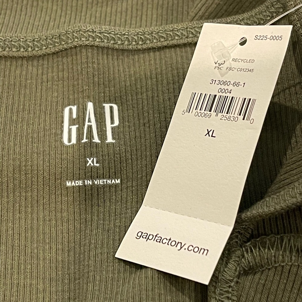 GAP Ribbed Tank Top - Picture 4 of 7